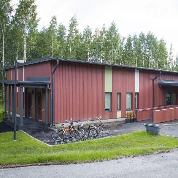 Palosuojattu Topcoat-S ulkoverhouspaneeli. Hovilan nuorisokoti.