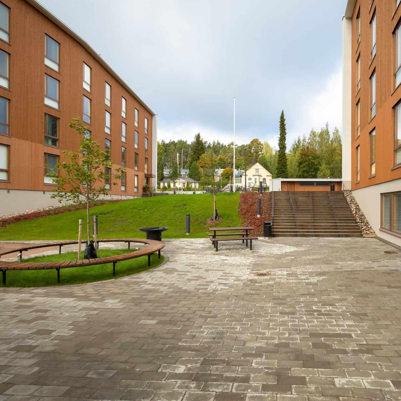 Palosuojattu ulkoverhouspaneeli Topcoat-S. KOAS Seminaarinmäki.